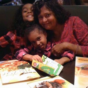 Meet your Posher, Reina